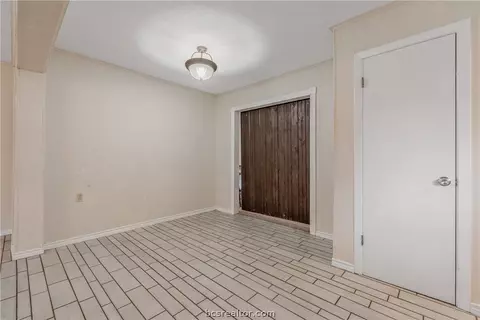 905 Stanfield Cir, Bryan, TX 77802 photo 6