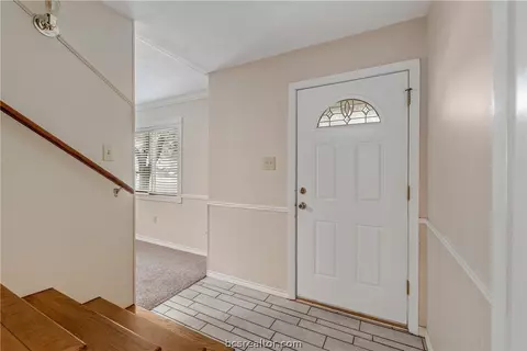 905 Stanfield Cir, Bryan, TX 77802 photo 4