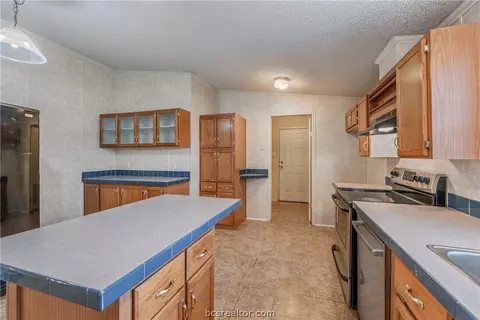 11320 Trailwood Dr, Bryan, TX 77808 photo 12