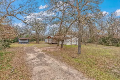 11320 Trailwood Dr, Bryan, TX 77808 photo 2