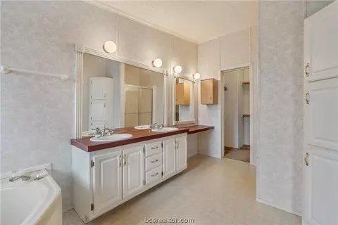 11320 Trailwood Dr, Bryan, TX 77808 photo 21