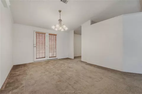 11320 Trailwood Dr, Bryan, TX 77808 photo 8
