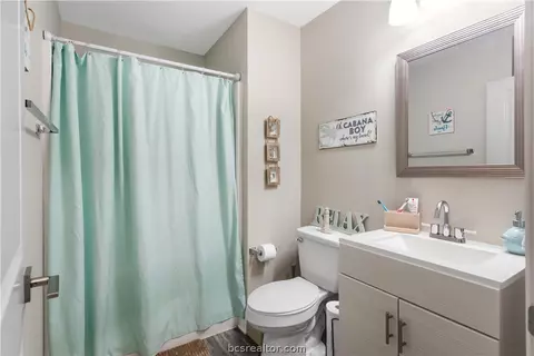 204 Apple St, Bryan, TX 77803 photo 9