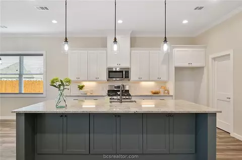 2910 Spector, Bryan, TX 77808 photo 6