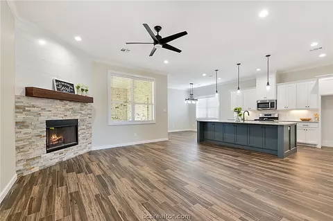 2910 Spector, Bryan, TX 77808 photo 3