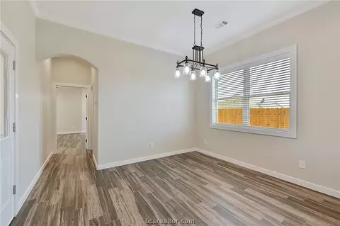 2910 Spector, Bryan, TX 77808 photo 10