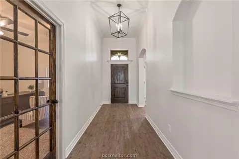 3007 Teller Dr, Bryan, TX 77808 photo 5
