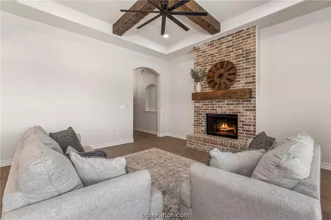 3007 Teller Dr, Bryan, TX 77808 photo 3