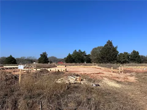 844 3rd St, Somerville, TX 77879 photo 4