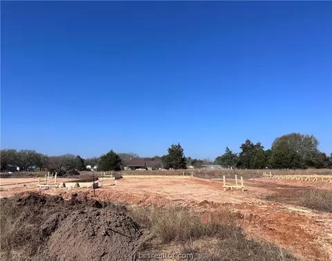 844 3rd St, Somerville, TX 77879 photo 2