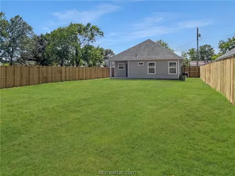1805 Bluebonnet, Bryan, TX 77803 photo 19