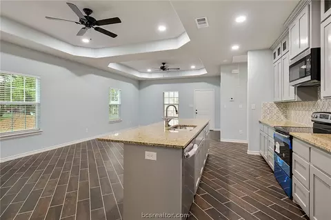 1805 Bluebonnet, Bryan, TX 77803 photo 7