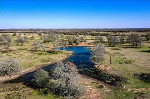 5138 Sparrow Ln, Normangee, TX 77871