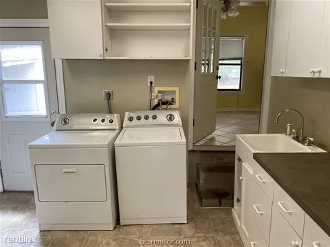 201 Dunn St, Bryan, TX 77801 photo 8