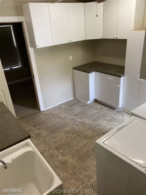 201 Dunn St, Bryan, TX 77801 photo 6