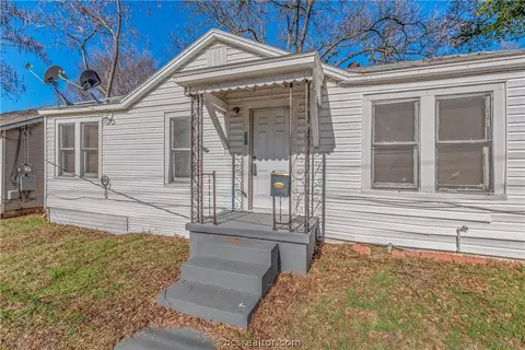 602 Barton St, Hearne, TX 77859