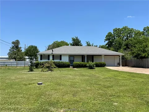 212 S Owensville St, Franklin, TX 77856