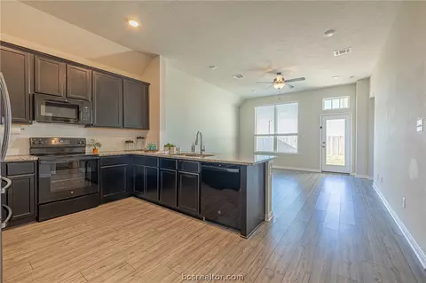 1963 Chief St, Bryan, TX 77807 photo 7