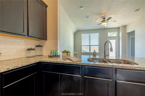 1963 Chief St, Bryan, TX 77807 photo 11