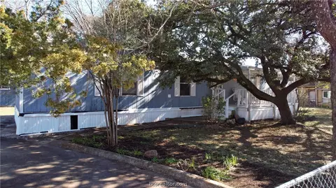 607 Ash St, Bryan, TX 77803 photo 8