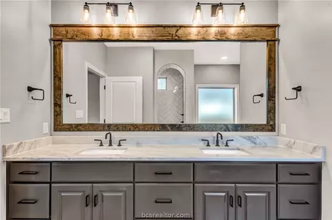 3324 Stoneleigh Ln, Bryan, TX 77802 photo 5