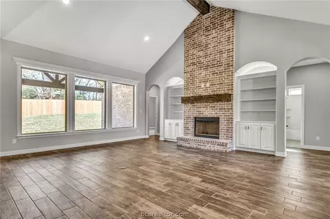 3324 Stoneleigh Ln, Bryan, TX 77802