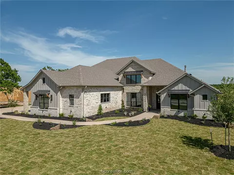 2321 Storyteller Ct, College Station, TX 77845