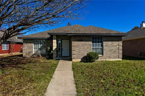 2411 Carnation Ct, College Station, TX 77840