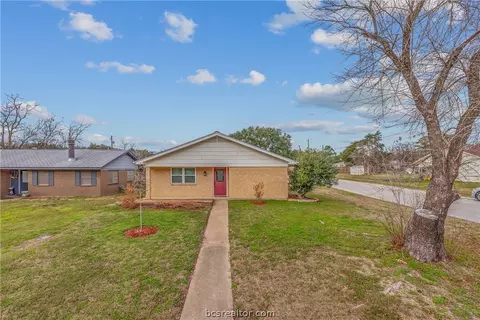 310 June St, Bryan, TX 77802