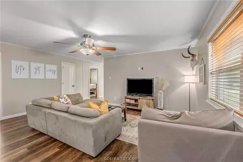 310 June St, Bryan, TX 77802 photo 7
