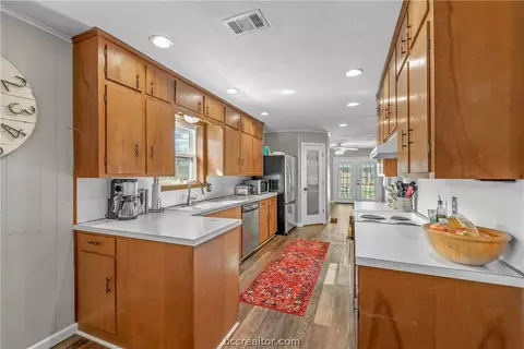 310 June St, Bryan, TX 77802 photo 9
