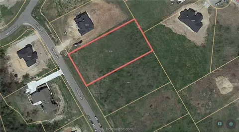 7835 Stiteler Dr, Bryan, TX 77808 photo 4