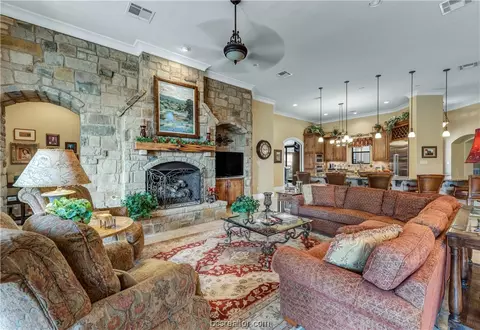 4311 Willowick Dr, Bryan, TX 77802 photo 9