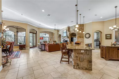 4311 Willowick Dr, Bryan, TX 77802 photo 6