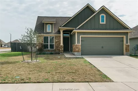 2028 Markley Dr, Bryan, TX 77807 photo 2