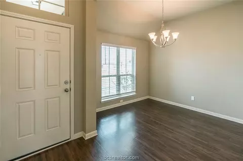 2028 Markley Dr, Bryan, TX 77807 photo 5