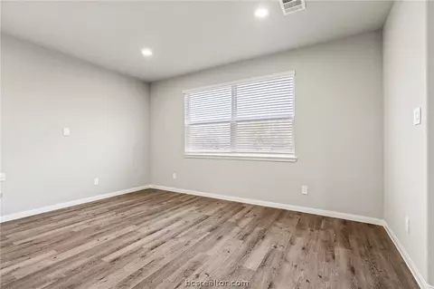 979 Harper Ln, Bryan, TX 77803 photo 13