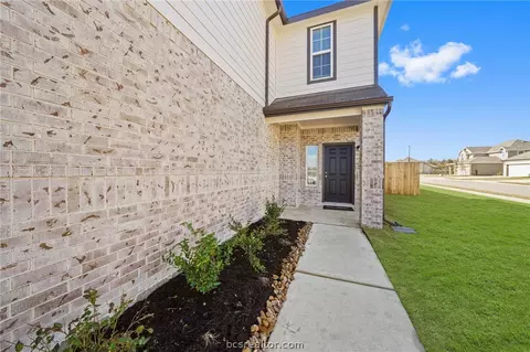 4747 Milagro Loop, Bryan, TX 77807 photo 2