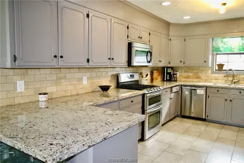 3608 Brockhampton Dr, Bryan, TX 77802 photo 8