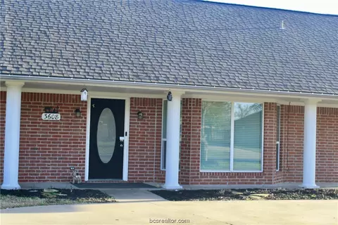 3608 Brockhampton Dr, Bryan, TX 77802 photo 3