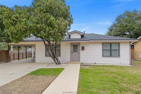 2001 Orman St, Bryan, TX 77801 photo 1