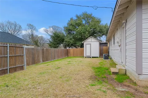 2001 Orman St, Bryan, TX 77801 photo 10
