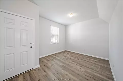 980 Harper Ln, Bryan, TX 77803 photo 3