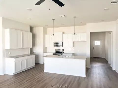 3157 Tarleton Ct, Bryan, TX 77808 photo 4