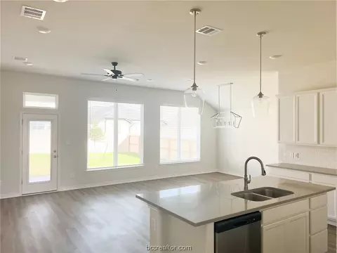 3157 Tarleton Ct, Bryan, TX 77808 photo 3