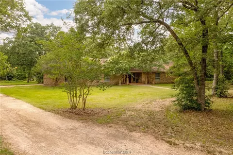 9333 Escondido Ln, College Station, TX 77845