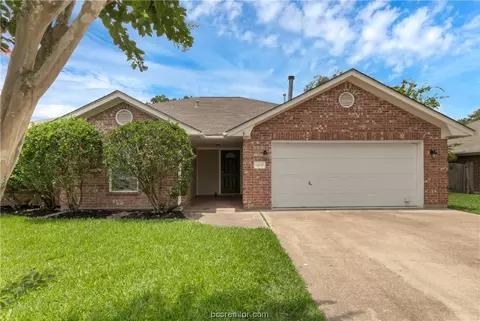 1409 Southern Plantation Dr, College Station, TX 77845