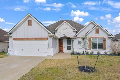 3208 Glencairn Ct, Bryan, TX 77808