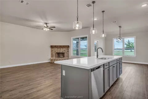 10332 Bourbon, Bryan, TX 77808 photo 6