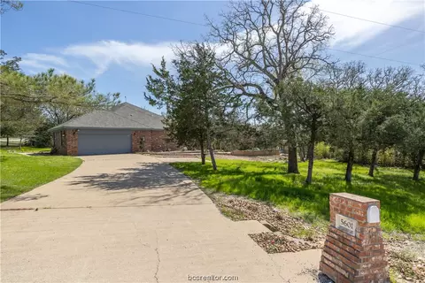 5601 Polo Rd, College Station, TX 77845